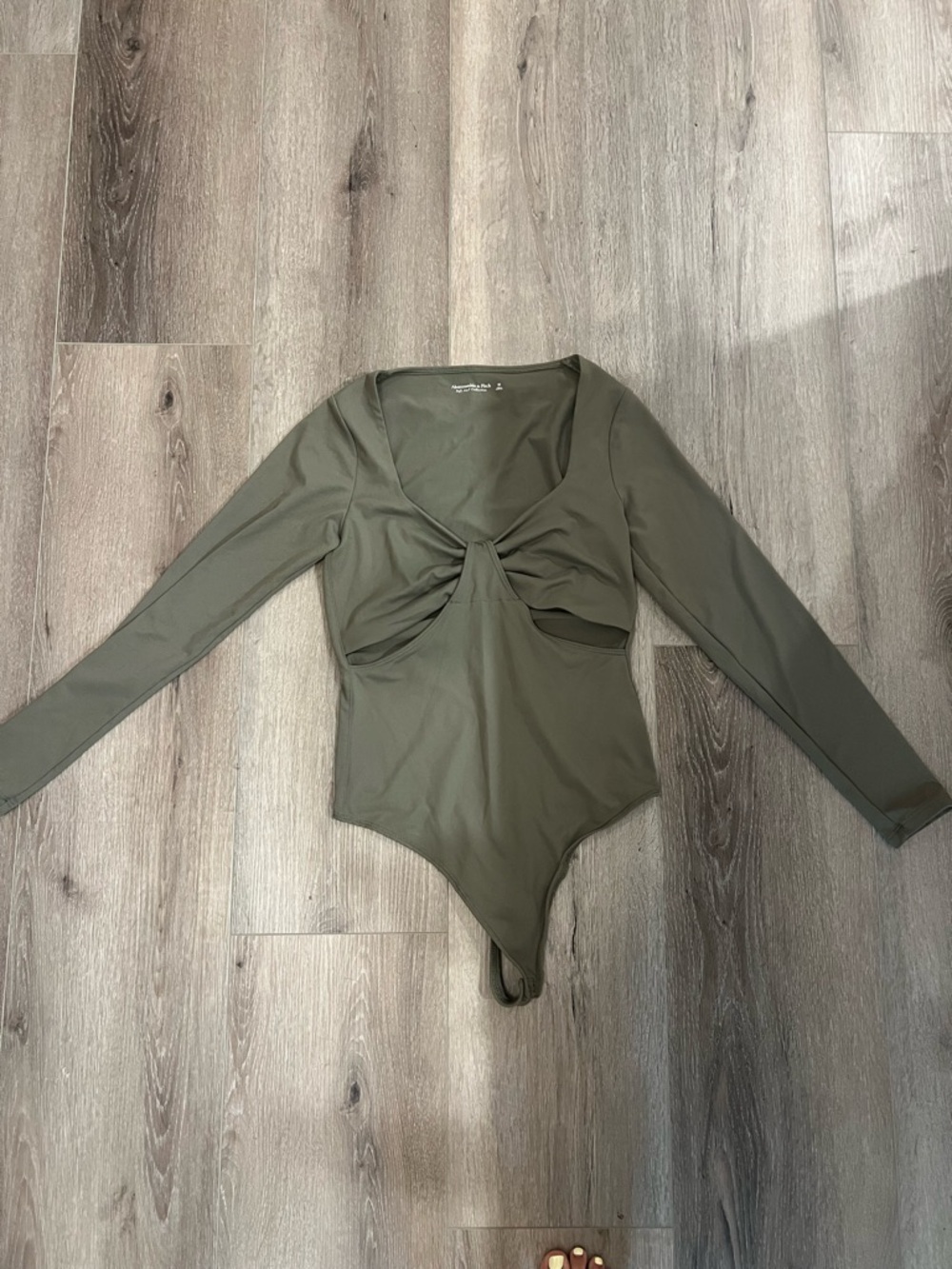Abercrombie & Fitch Olive Green Twist-Front Long Sleeve Bodysuit